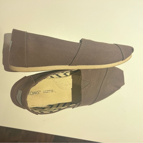 Grey Toms size 9.5 - Picture 2 of 3